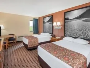 Super 8 by Wyndham Charleston Sikeston East MO - Chambre