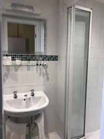 Edendale House - Bathroom