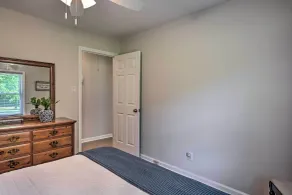 Charming Retreat on 5 Acres w/ Deck & Grill! - Interiør