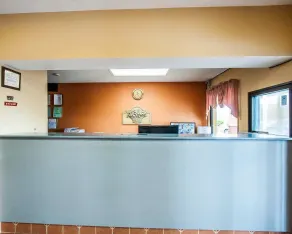Econo Lodge Inn & Suites Tuscaloosa I-20 - Hall