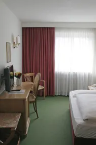 Hotel Grüner Baum - Chambre