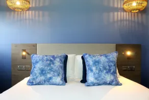 Hex Wildlife Hotel at Yorkshire Wildlife Park - Room