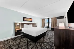 Clarion Inn & Suites near the Leconte Center Pigeon Forge - Chambre