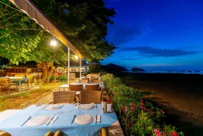 Etenna Beach Bungalows - Restaurant