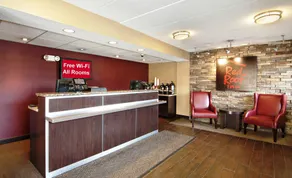 Red Roof Inn Charleston - Kanawha City, WV - Hall