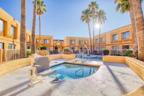 Best Western Green Valley Inn - Pool