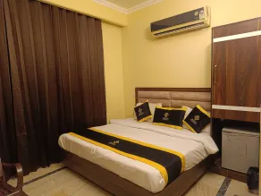 Hotel Mercury Inn by Sonachi 8558820852 - Habitación