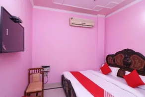 OYO 26906 Hotel Tarang - Zimmer
