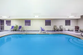 Days Inn & Suites by Wyndham Cabot - Piscine