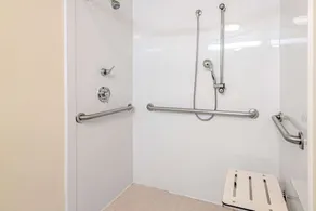 La Quinta by Wyndham Salt Lake City Airport - Bathroom