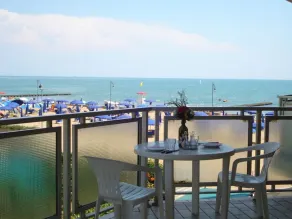 Splendid Penthouse On The Sea For 4 People - Varanda