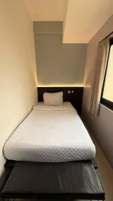 De La Charis Hotel - Habitación
