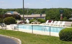 Scottish Inns - Commerce - Piscine
