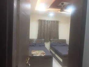 Hotel Kulswamini Inn - Room