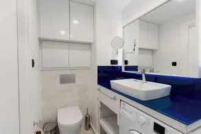 Eleven Way Apartments  - Baño