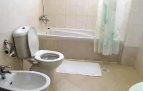 Oryx Tower - Bathroom