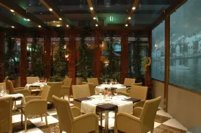 Daios Luxury Living - Restaurant