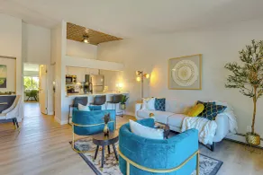 1 Mi to Dtwn: Condo w/ Pool Access in Castle Rock - Intérieur
