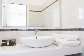 Super Paradise Hotel - Baño