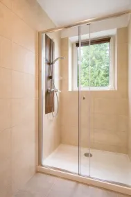 Landhotel Schwarzer Adler - Badezimmer