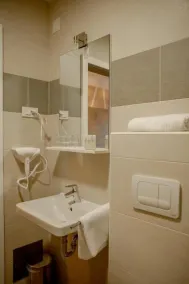 Garni Hotel Krško - Badeværelse