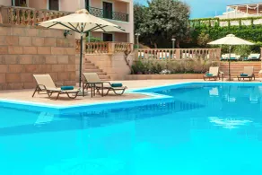 Zeus Essence Ramada by Wyndham Athens - Piscine