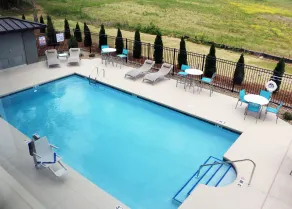 Holiday Inn Express & Suites - Hendersonville SE - Flat Rock by IHG - Piscine