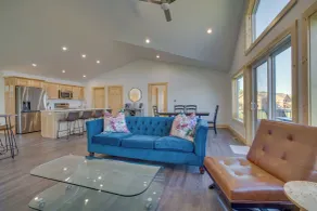 Lakefront Luxury - 1 MI to Buckhorn Boat Landing - Interiør