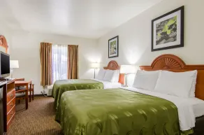 Quality Inn Junction City near Fort Riley - Room