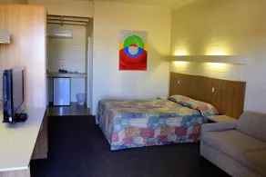 Opal Inn Hotel, Motel, Caravan Park - Room