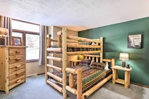 Beaver Dam Lake Retreat w/ Fire Pit & Dock! - Intérieur