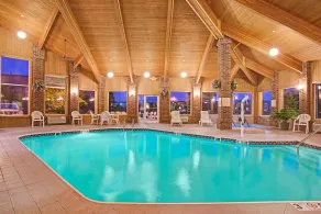 Baymont by Wyndham Indianapolis - Piscine