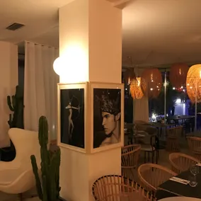 Hôtel Restaurant La Reine Jane Hyeres - Restaurant