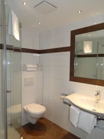 Hotel Daniel - Bathroom