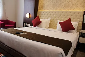 Hotel Taj Heights - Room