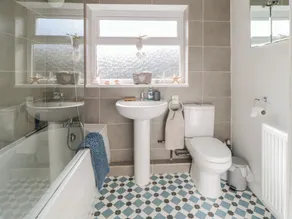 Wren's Nest - Bathroom
