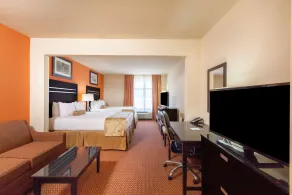 La Quinta Inn & Suites by Wyndham Tulsa Midtown - Chambre