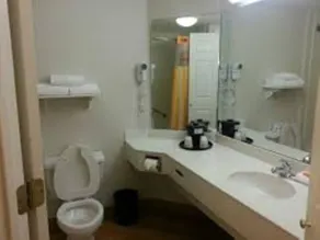 Quality Inn DFW Airport North - Salle de bain