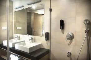 Purple Cloud Hotel - Bathroom