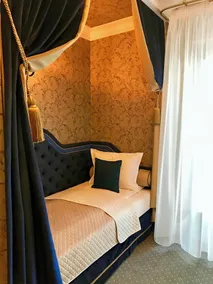 SleepWalker Boutique Suites - Room