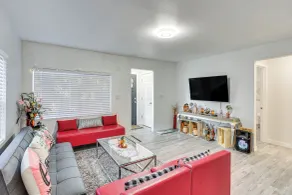 Charming Auburn Home: 15 Mi to Downtown Tacoma! - Intérieur