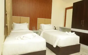 Hotel Dusk and Dawn - Room