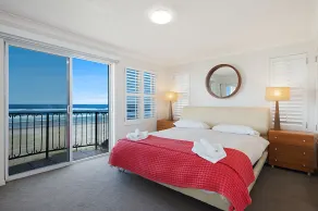 Beachfront Palm Beach Townhouse - Chambre