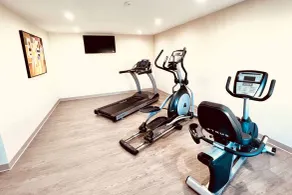 Ramada by Wyndham Modesto Yosemite Area - Salle de remise en forme