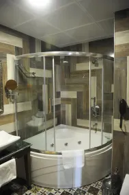 Neba Royal Hotel - Baño
