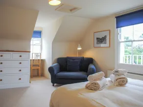 7 Glenthorne House - Room