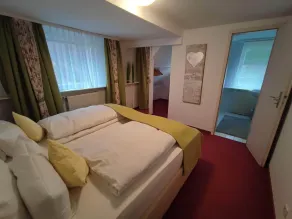 Room in Guest Room - Pension Forelle - Doppelzimmer - Room