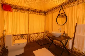 Abu Safari   - Bagno