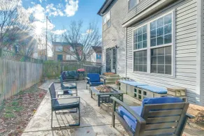4 Mi to Nationals Park: Quiet Getaway w/ Fire Pit - Interiör