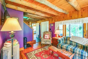 Forest Hideaway in Plainfield: Hike, Paddle & Ski - Interni